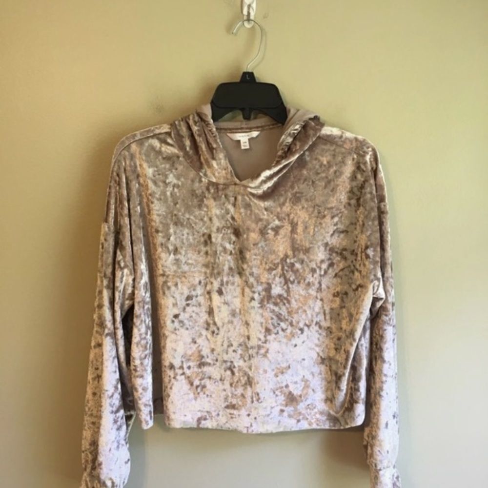 Ivoire large‎ crop top hoodie